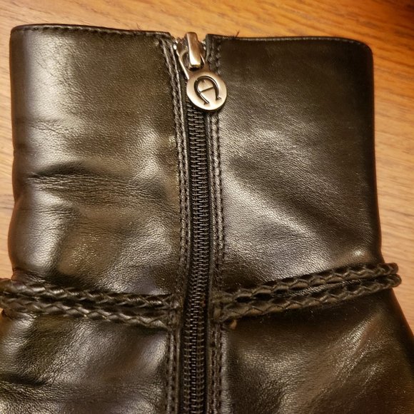 Etienne Aigner Leather Boots! - Picture 4 of 10